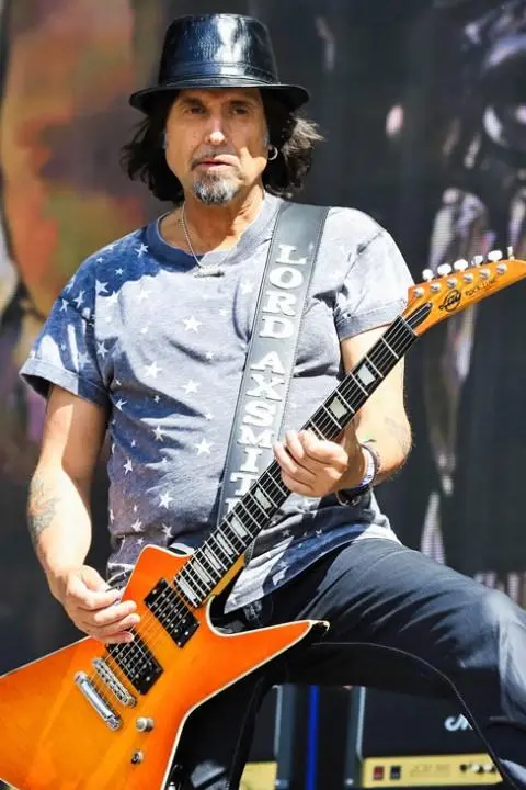 Phil Campbell_peliplat