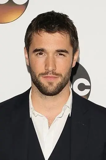 Josh Bowman_peliplat