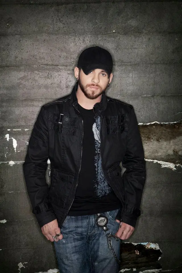 Brantley Gilbert_peliplat