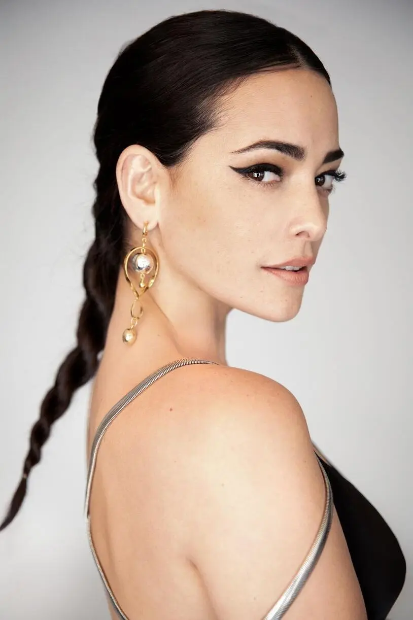 Natalie Martinez_peliplat