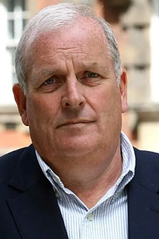 Kelvin Mackenzie_peliplat