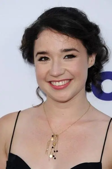 Sarah Steele_peliplat