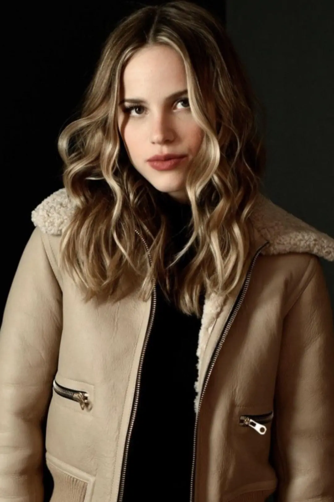 Halston Sage_peliplat