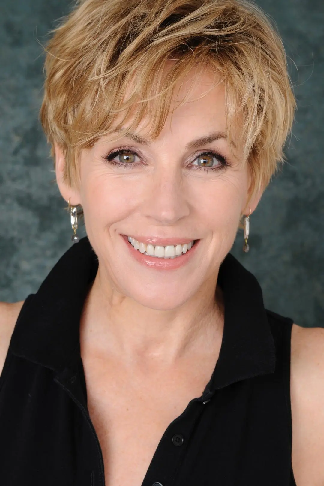 Bess Armstrong_peliplat