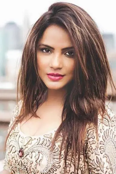 Neetu Chandra_peliplat