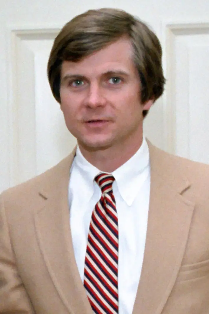 Lee Atwater_peliplat