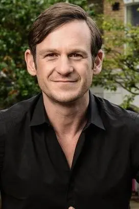 Dominic Treadwell-Collins_peliplat