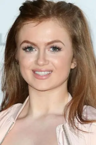 Maisie Smith_peliplat