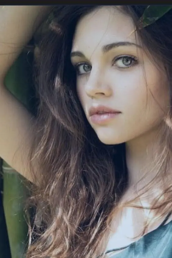 India Eisley_peliplat