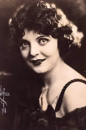 Ethel Shannon_peliplat