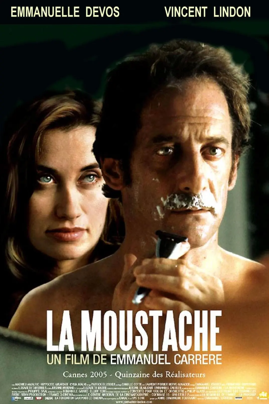 La moustache_peliplat