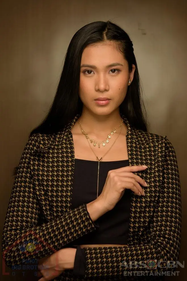 Lou Yanong_peliplat