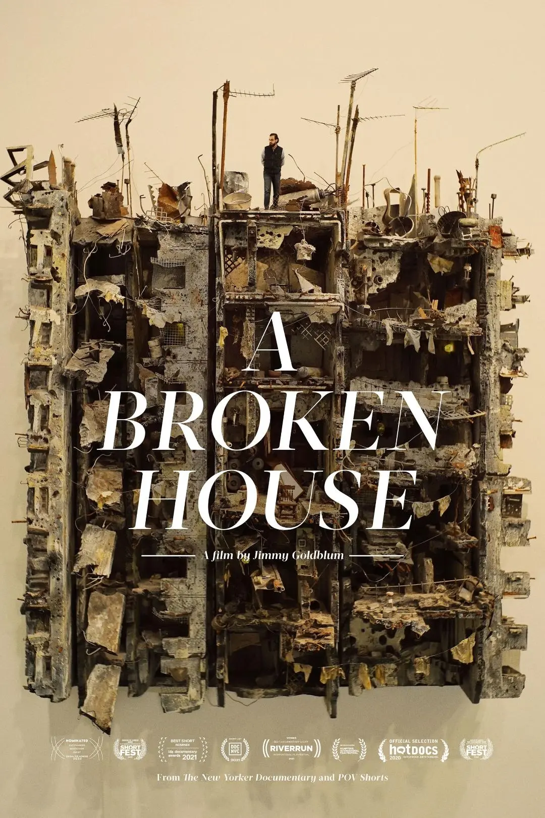 A Broken House_peliplat