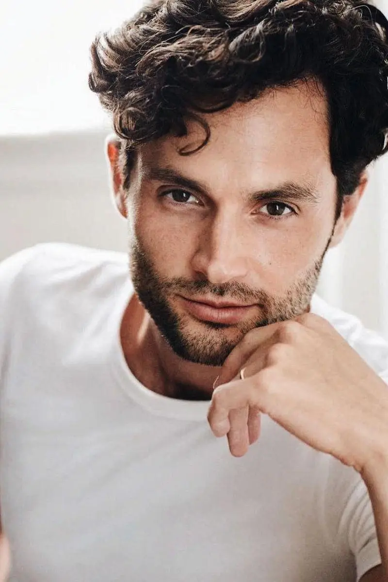 Penn Badgley_peliplat