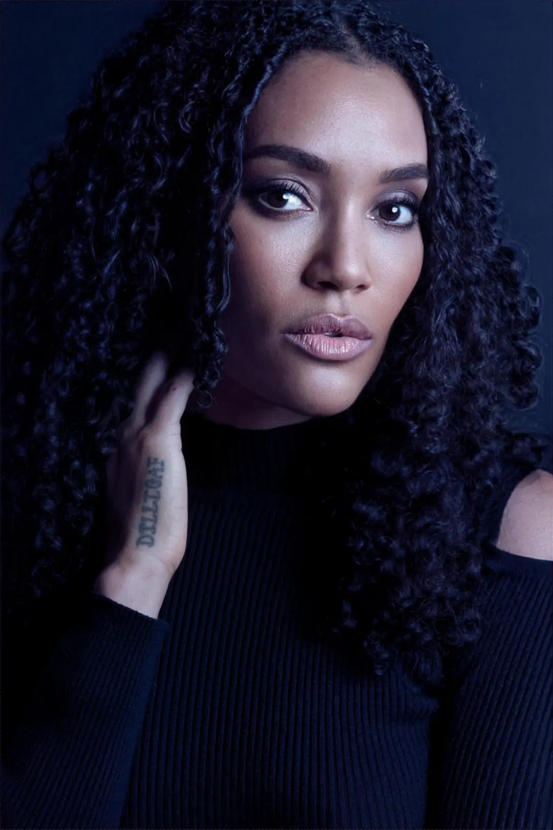 Annie Ilonzeh_peliplat