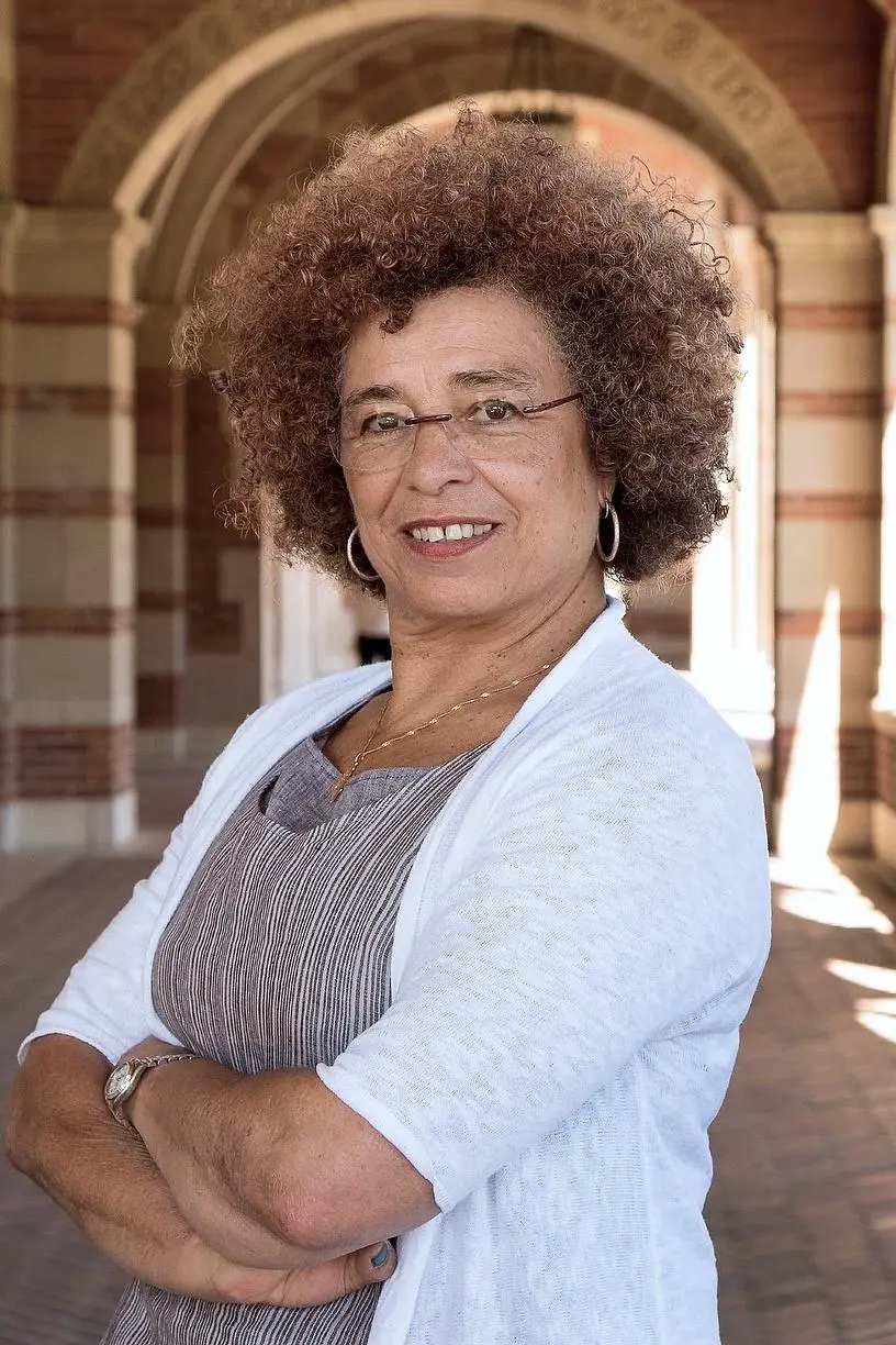 Angela Davis_peliplat