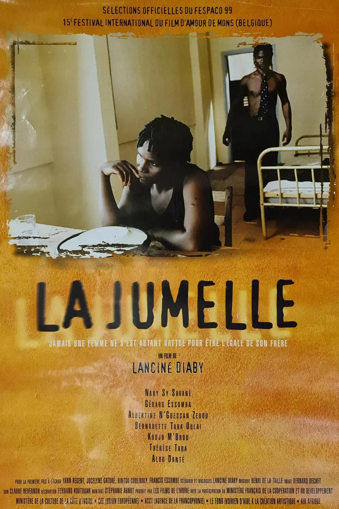 La jumelle_peliplat