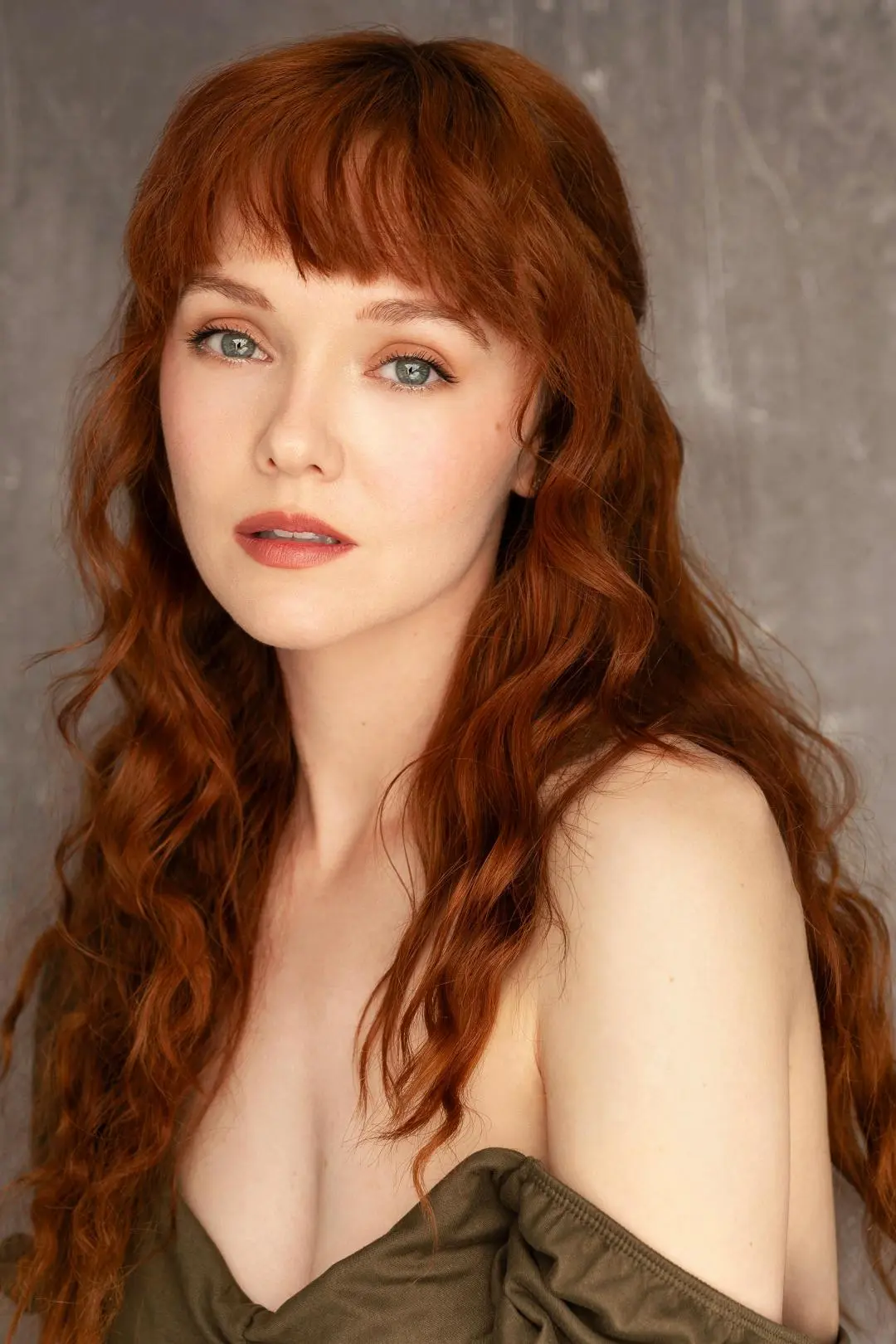 Hannah Rose May_peliplat