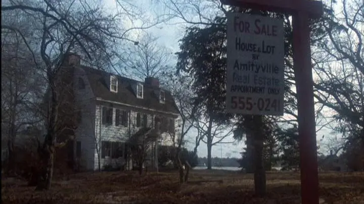 Amityville 2: La posesión_peliplat