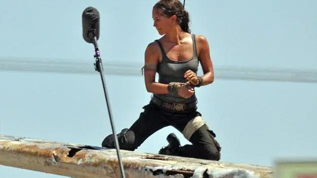 Tomb Raider: A Origem_peliplat