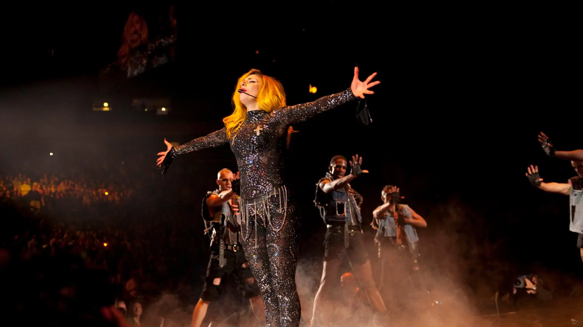 Lady Gaga Presents: The Monster Ball Tour at Madison Square Garden_peliplat