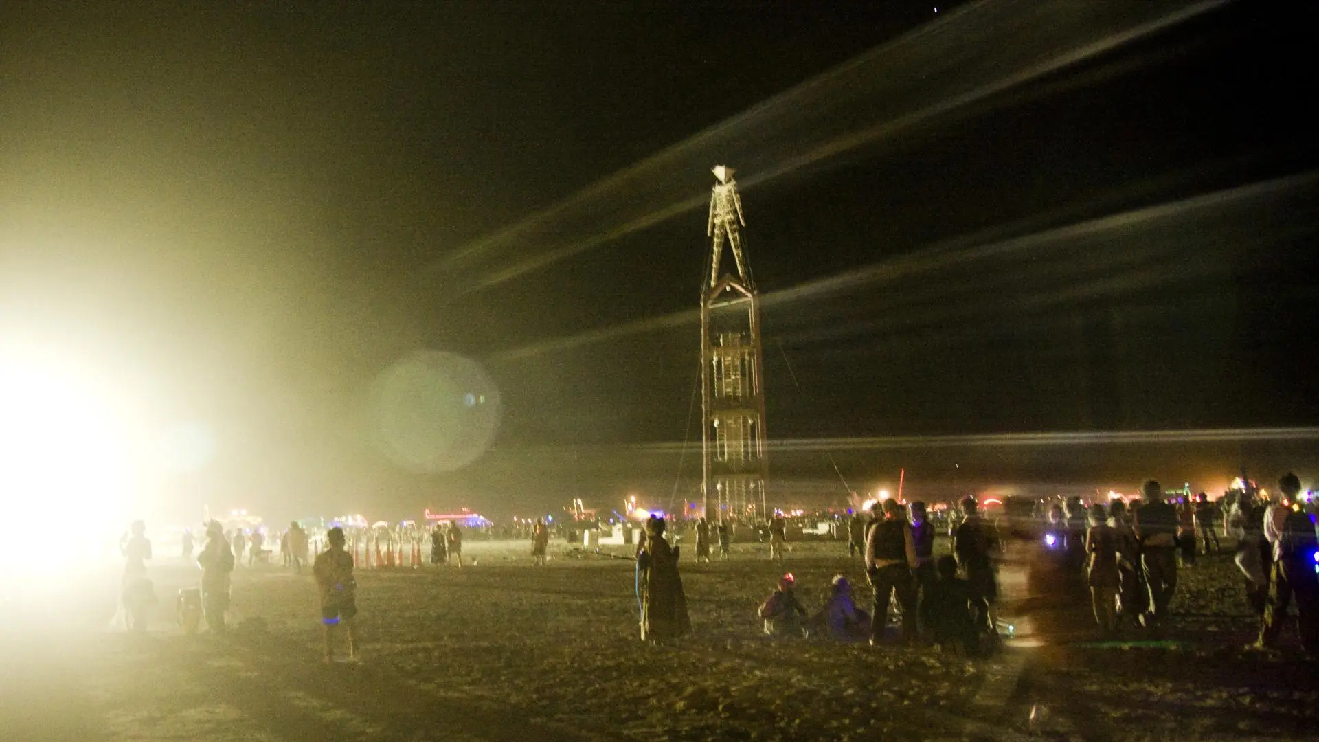 As the Dust Settles: A Participatory Documentary Shot at Burning Man_peliplat