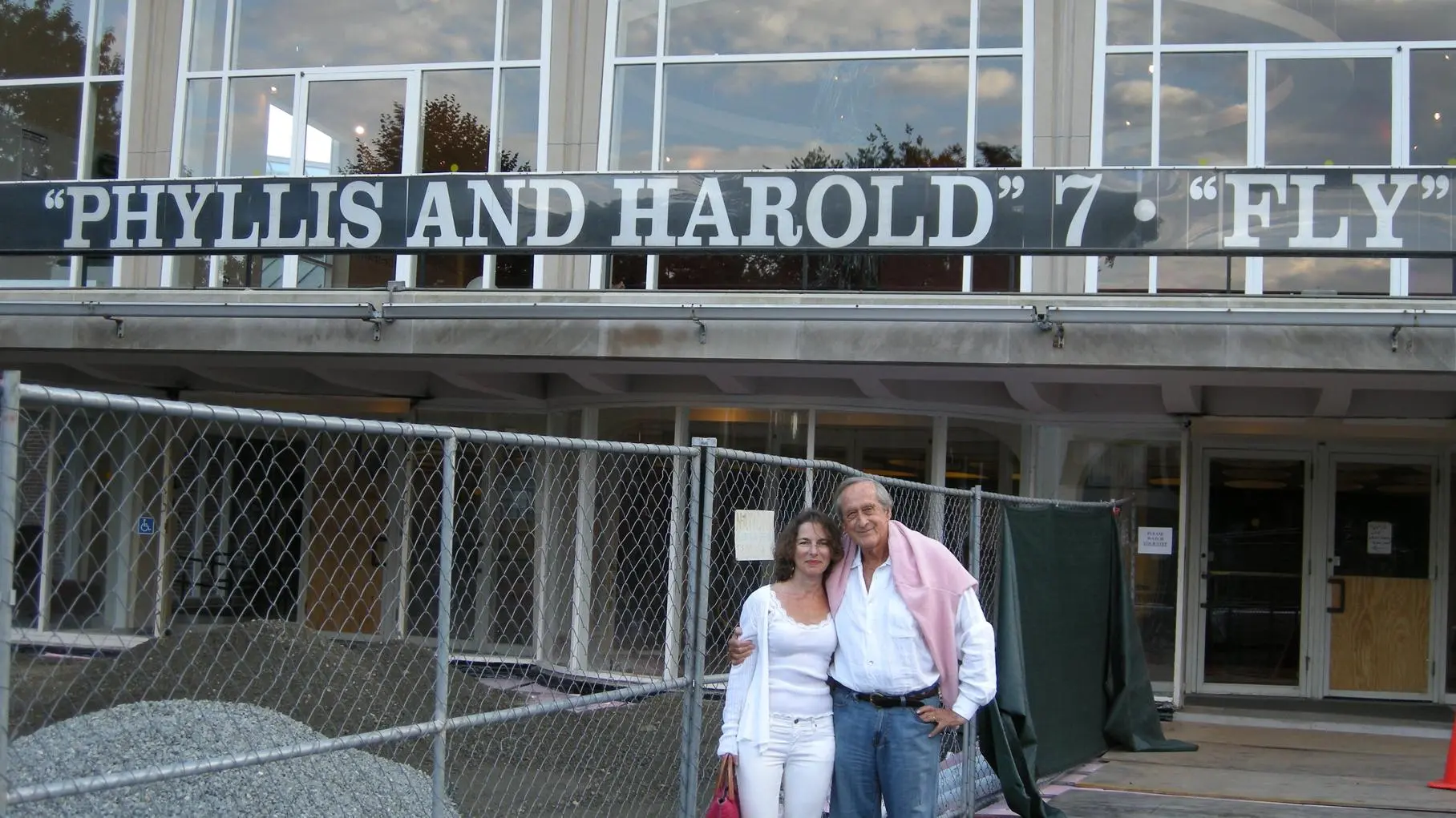 Phyllis and Harold_peliplat