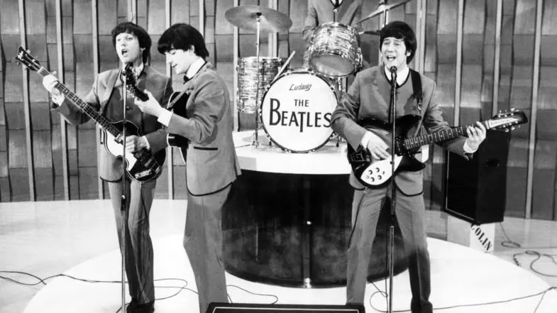 El nacimiento de los Beatles_peliplat