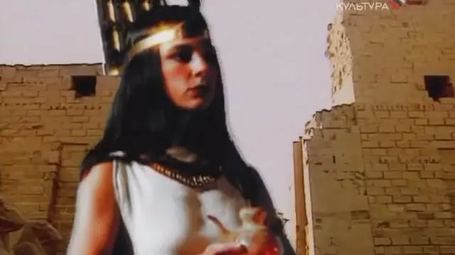 Women Pharaohs_peliplat