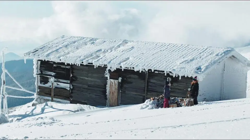 Women at the Peak_peliplat