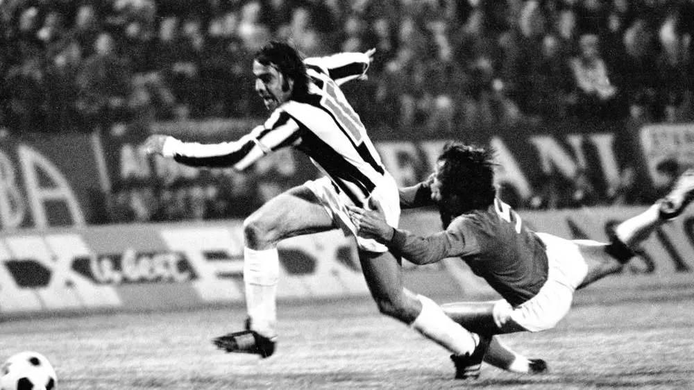 90 Years of PAOK: Nostalgia for the Future_peliplat