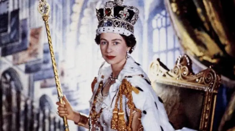 Coronación de Isabel II de Inglaterra_peliplat