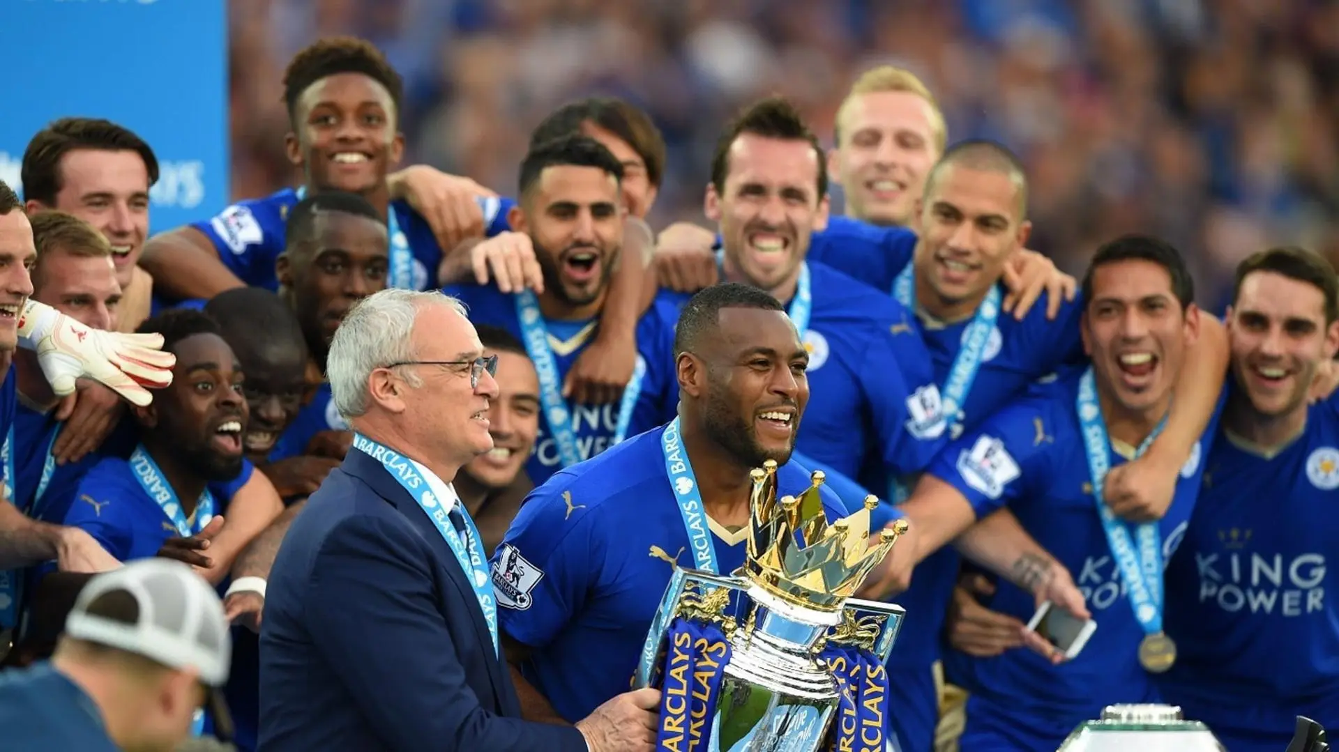 Leicester City Football Club: Premier League Champions - 2015/16 Official Season Review_peliplat