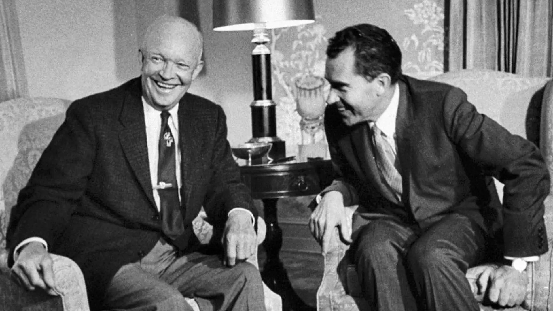 Inside the Presidency: Eisenhower vs. Nixon_peliplat