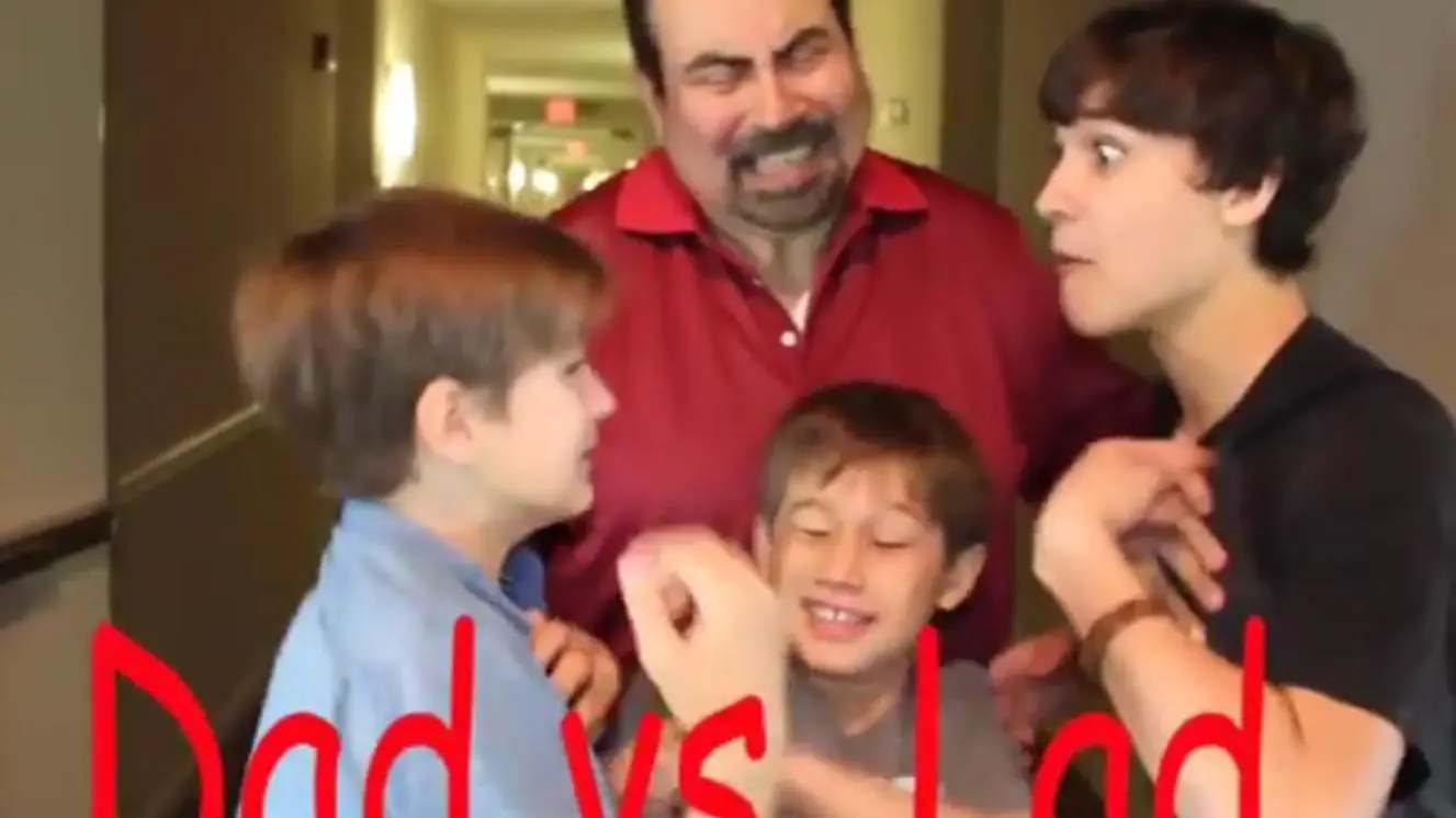 Dad vs. Lad_peliplat