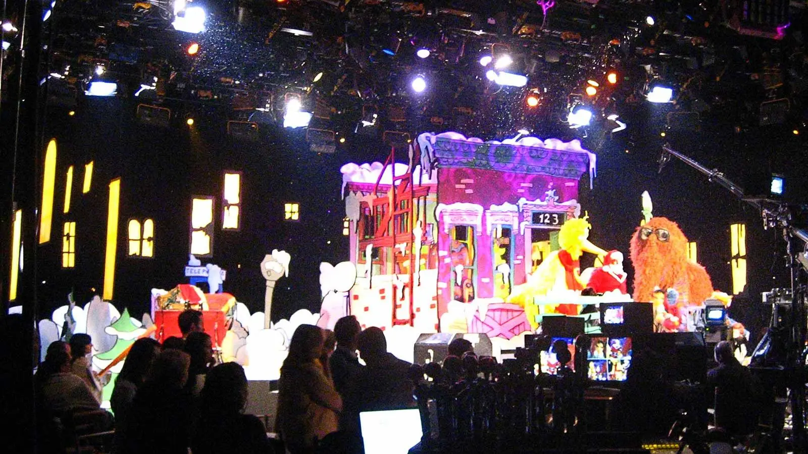 Elmo's Christmas Countdown_peliplat