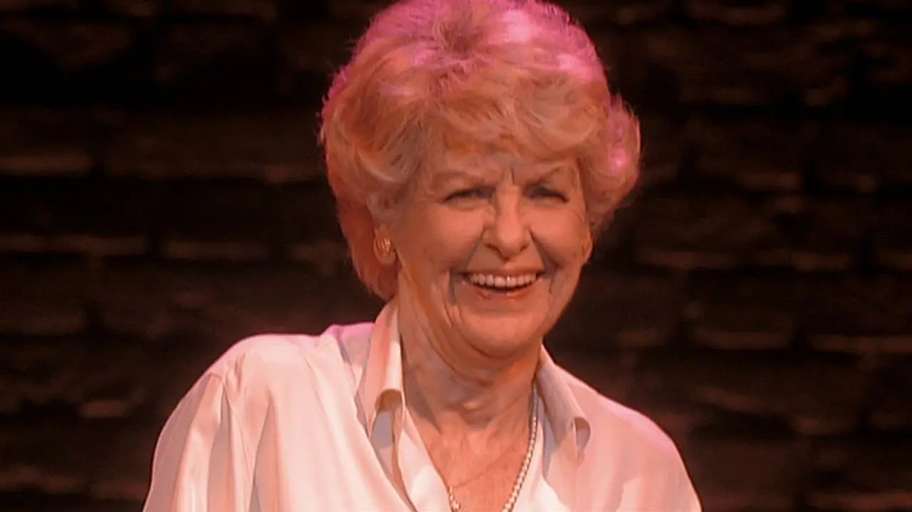 Elaine Stritch at Liberty_peliplat