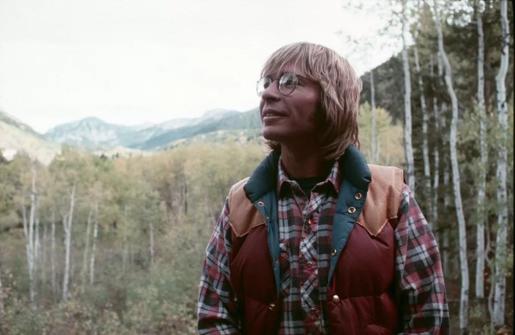 Biography - John Denver