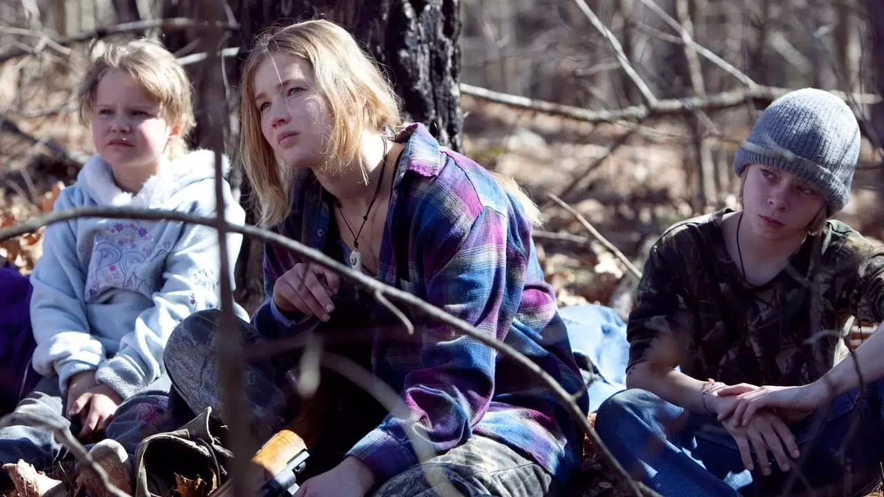 Winters Bone (película 2010) - Tráiler. resumen, reparto y dónde ver.  Dirigida por Debra Granik | La Vanguardia