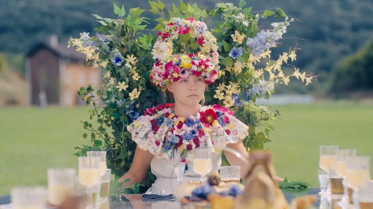 MidSommar': Subastan el vestido floral y otras props de la película -  Aullidos.com