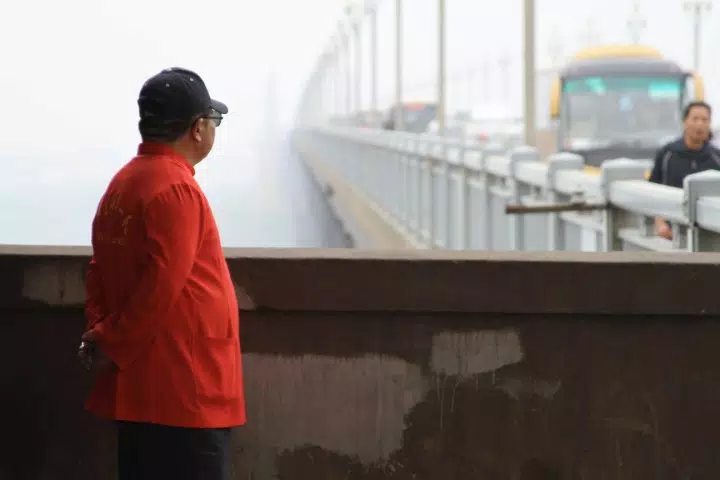 The Angel of Nanjing – Man Dedicates His Life to Preventing Suicides –  Brewminate: A Bold Blend of News and Ideas