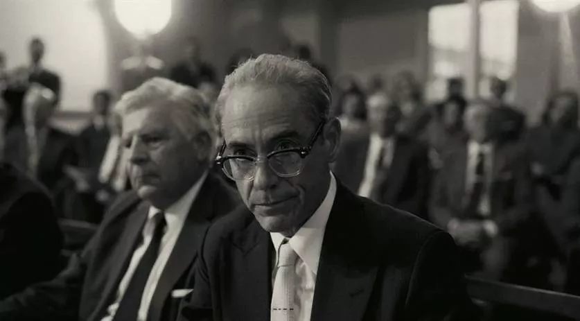 Robert Downey Jr. em cena de Oppenheimer (Reprodução)
