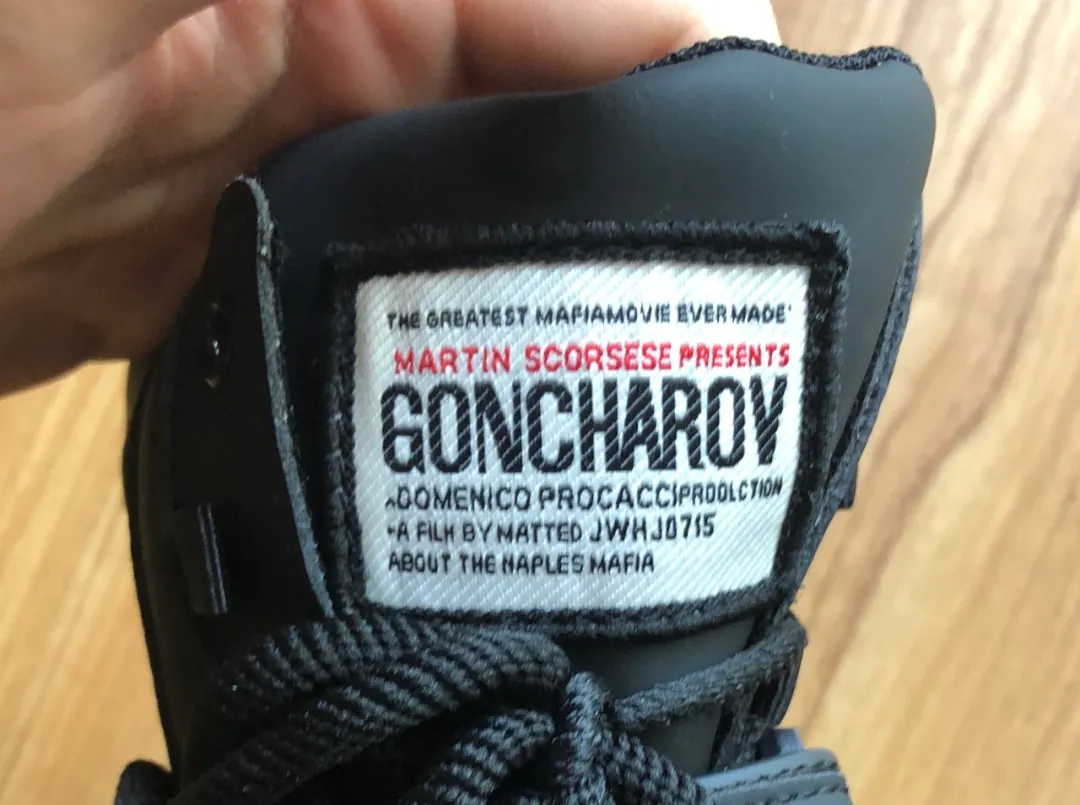 Las famosas botas de Goncharov.