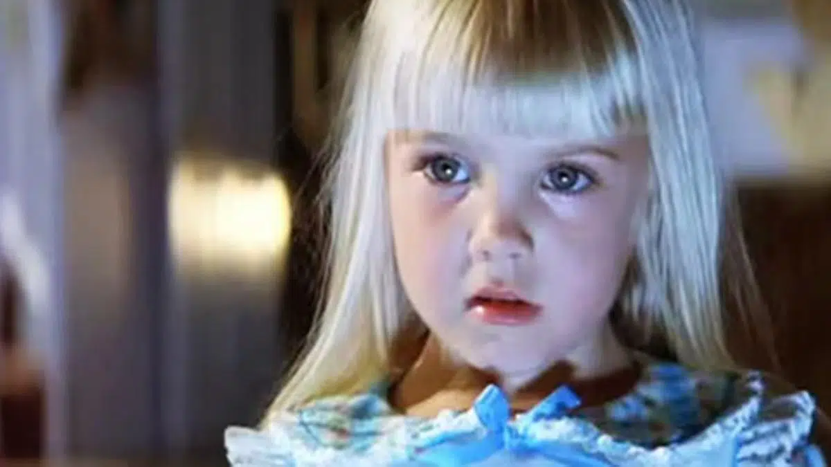 Nuevo documental sobre la misteriosa muerte de Heather O'Rourke, la niña  protagonista de 'Poltergeist' | El Periódico