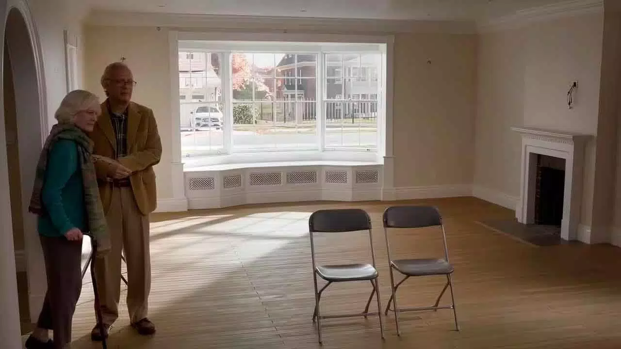 Here (Aquí)' no es el mejor experimento de Robert Zemeckis, pero ...