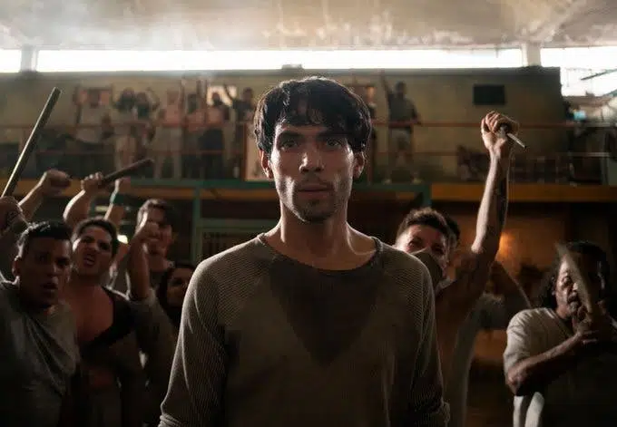 Diego Calva como Juan Oliver