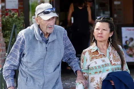 Un cuerpo momificado, la puerta abierta y la sospecha de la hija: las pistas sobre la muerte de Gene Hackman | ¿Qué pasó con el actor y su esposa Betsy Arakawa? |