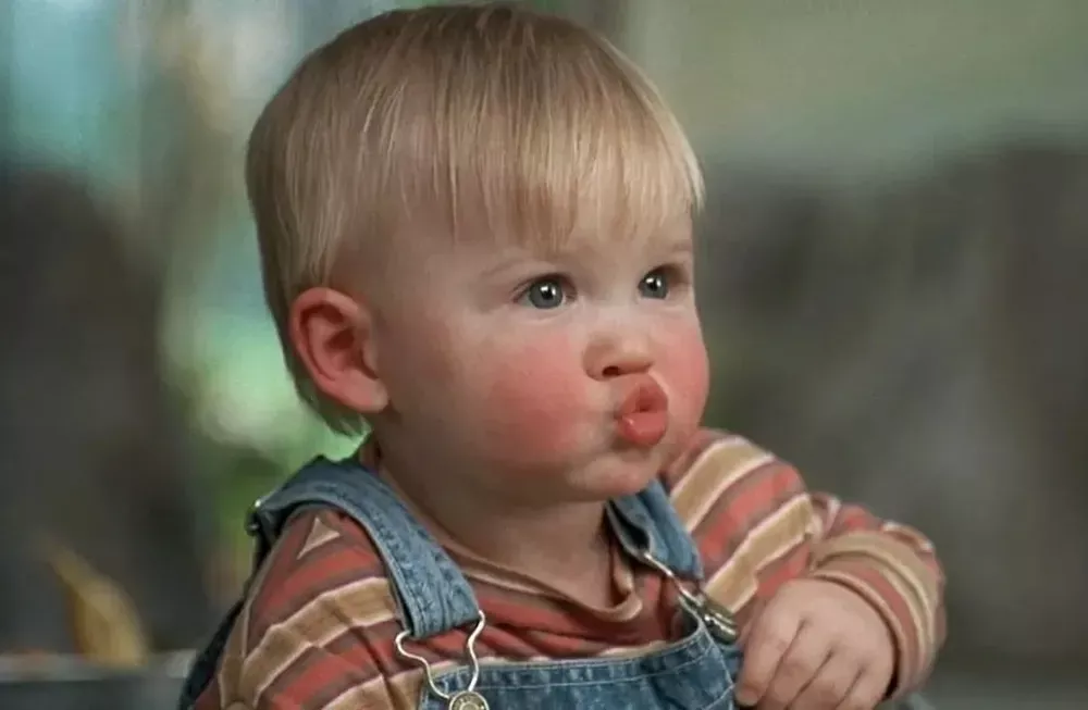 Así se ve hoy el mini protagonista de Cuidado bebé suelto