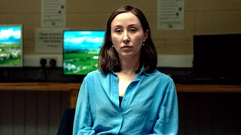 Adolescence Netflix Cast: Every Actor & Character (Photos) - Owen Cooper,  Stephen Graham & More