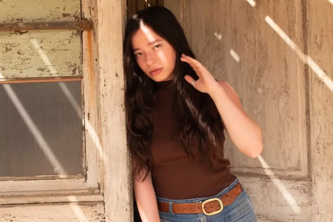 Mikey Madison Brought Quentin Tarantino a Sweet Gift in the Auditions for  Her 'Once Upon a Time in Hollywood' Role